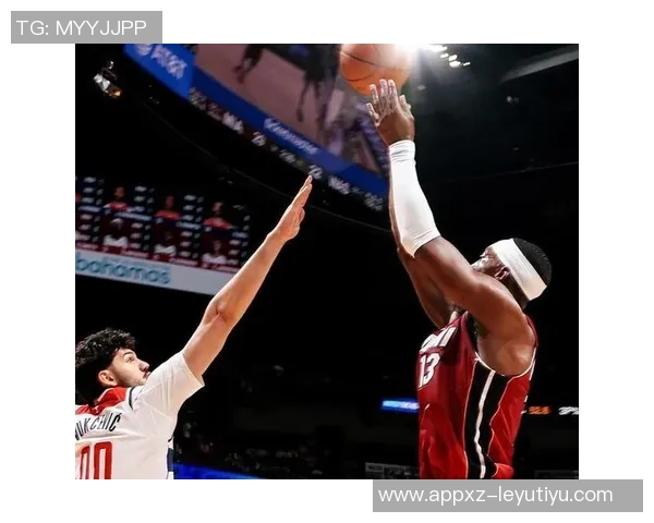 热火队斯波称赞热巴韦尔在篮板拼抢中的统治力对球队至关重要